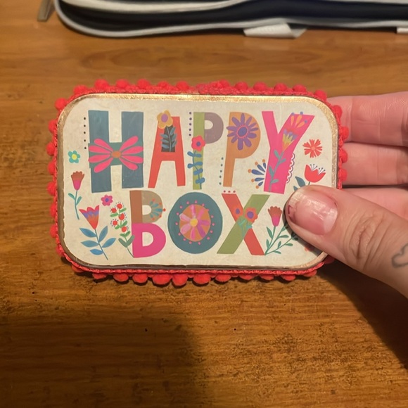 Happy Box - Picture 6 of 9